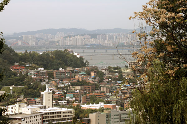 Blick über Seoul vom Dalmasa Tempel